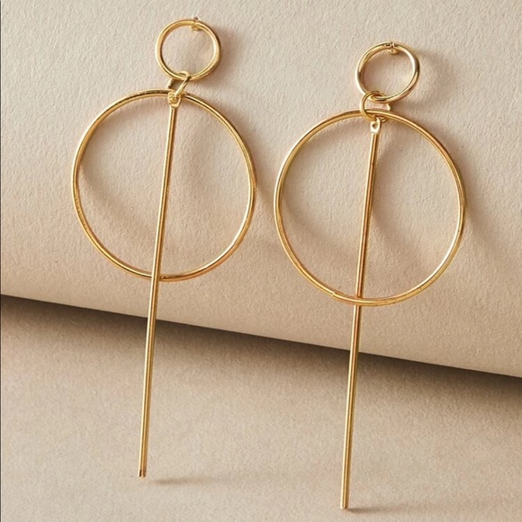 Aya (All Earrings 5/$30) - Picture 1 of 1